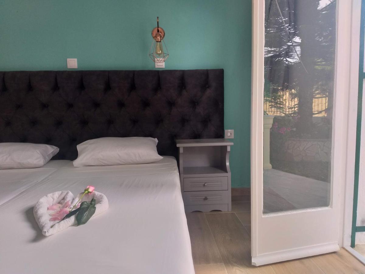 Kapetanios Luxury Aparthotel Agios Georgios  Exteriör bild